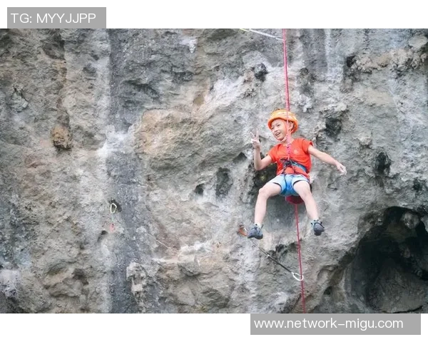 广州攀岩队包夹战术解析与攀岩热点的深度探讨 广州攀岩队包夹战术解析与攀岩热点的深度探讨