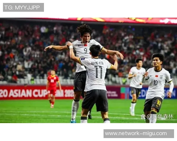 本菲卡与费内巴激战正酣谁将赢得这场巅峰对决